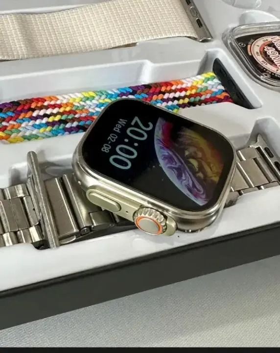 H20 Ultra Smartwatch 10 In 1 7 Straps + Silicone Case + Earbuds