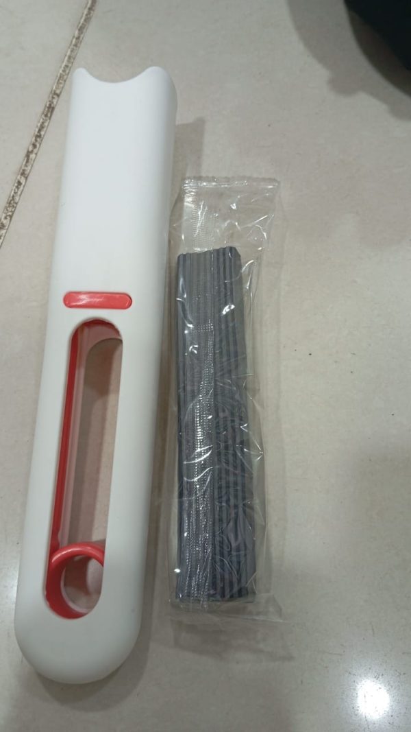 Portable Mini Squeeze Desk Cleaner Glass